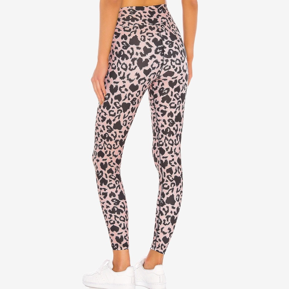 Beach Riot Cara Leggings Size M Baby Pink Cheetah Print Yoga Gym Athleisure - Picture 4 of 4